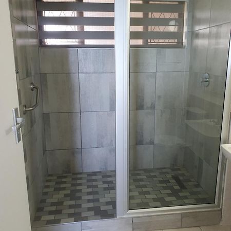 Stella Maris Apartment Amanzimtoti Exterior foto